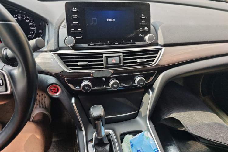 Used Honda Inspire 2019 260TURBO Elegant Edition China VI Emission Standard Audio And AC Panel