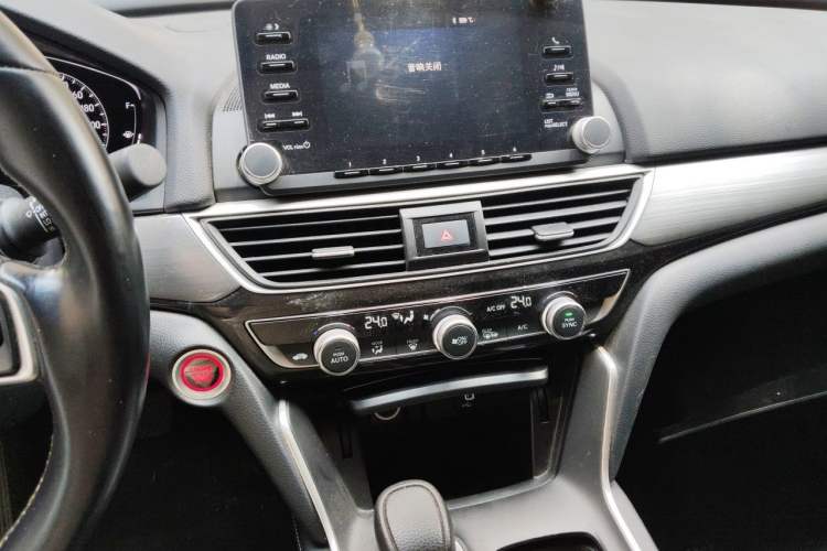 Used Honda Inspire 2019 260TURBO Elegant Edition China V Emission Standard Audio And AC Panel