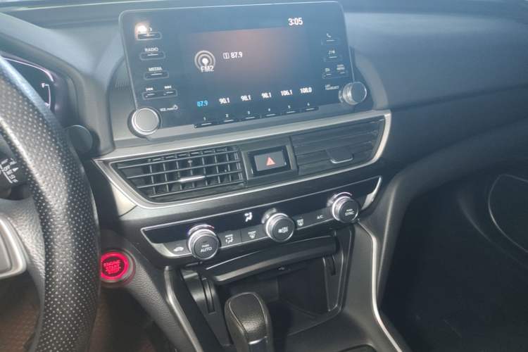 Used Honda Inspire 2019 260TURBO Elegant Edition China VI Emission Standard Audio And AC Panel