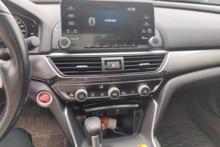 Used Honda Inspire 2019 260TURBO Elegant Edition China VI Emission Standard Audio And AC Panel