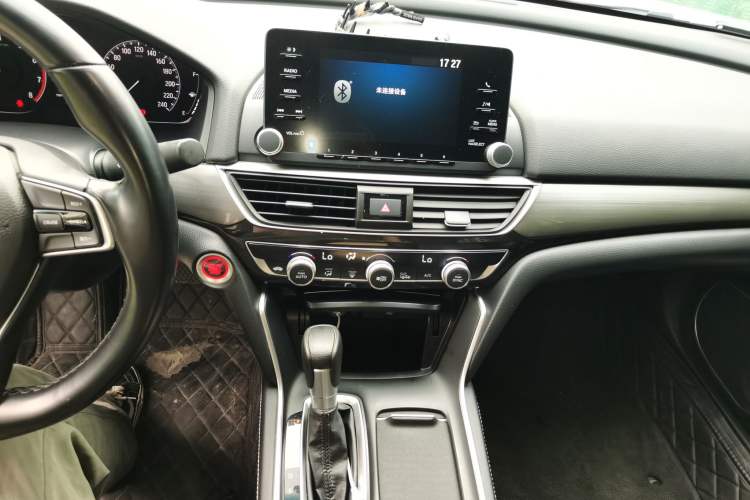 Used Honda Inspire 2019 260TURBO Elegant Edition China VI Emission Standard Audio And AC Panel