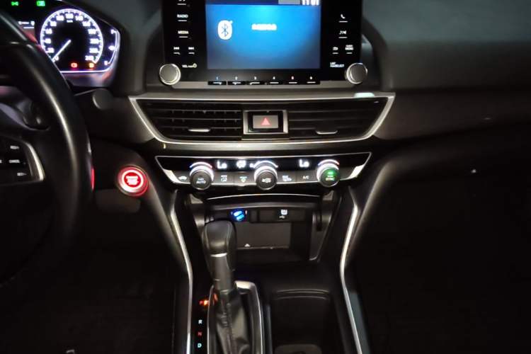 Used Honda Inspire 2019 260TURBO Elegant Edition China VI Emission Standard Audio And AC Panel