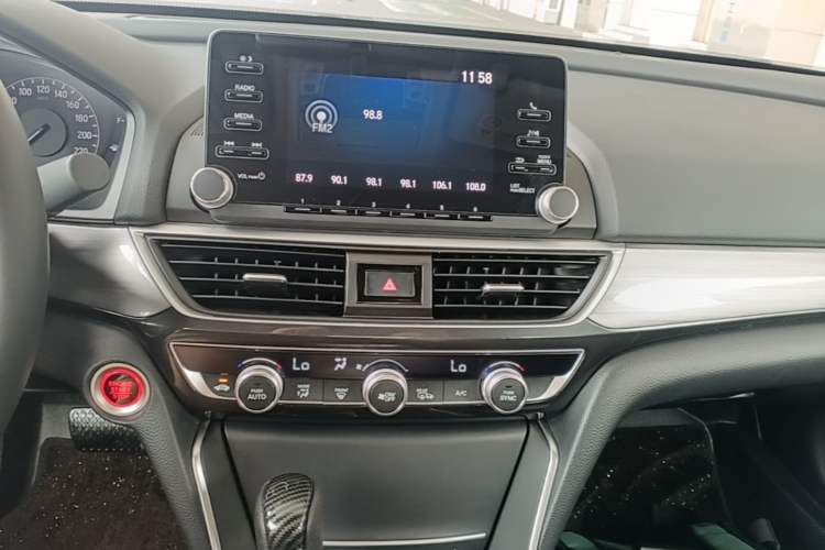 Used Honda Inspire 2019 260TURBO Elegant Edition China VI Emission Standard Audio And AC Panel