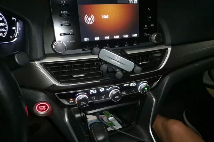 Used Honda Inspire 2019 260TURBO Elegant Edition China VI Emission Standard Audio And AC Panel