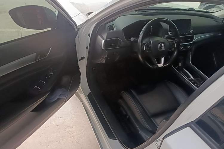 Used Honda Inspire 2019 260TURBO Elegant Edition China VI Emission Standard Driver Seat