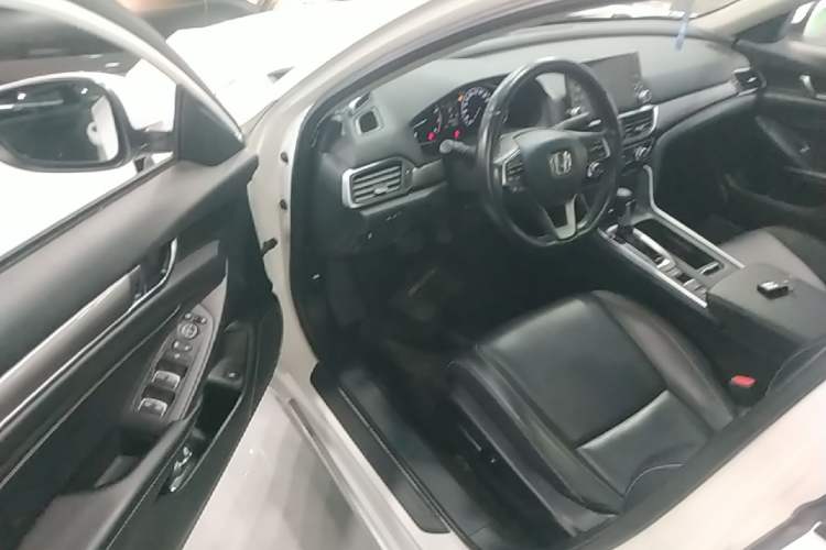 Used Honda Inspire 2019 260TURBO Elegant Edition China VI Emission Standard Driver Seat