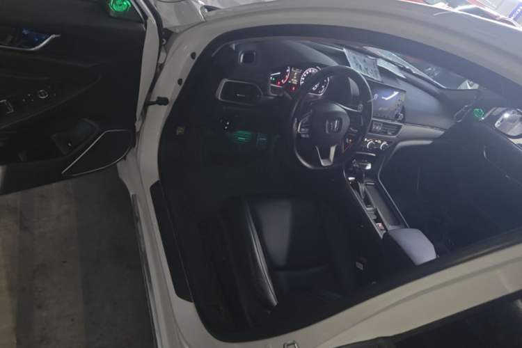 Used Honda Inspire 2019 260TURBO Elegant Edition China VI Emission Standard Driver Seat
