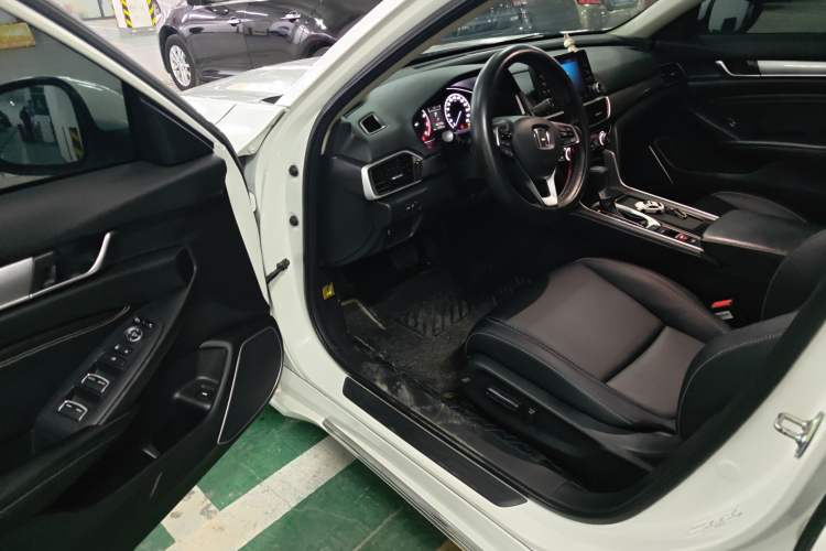 Used Honda Inspire 2019 260TURBO Elegant Edition China VI Emission Standard Driver Seat