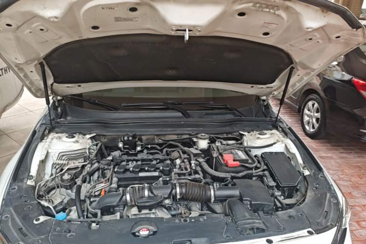 Used Honda Inspire 2019 260TURBO Elegant Edition China VI Emission Standard Engine Bay