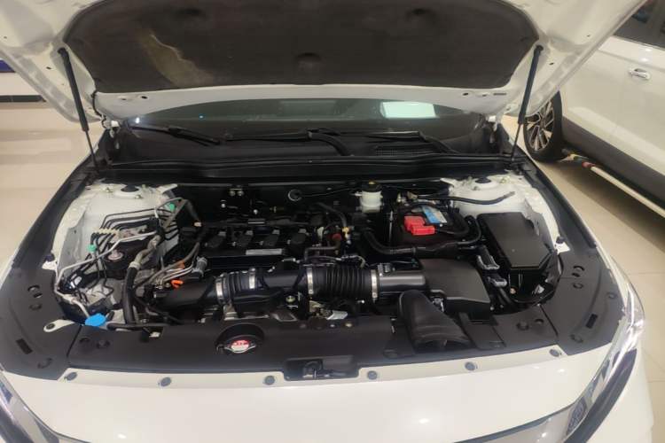 Used Honda Inspire 2019 260TURBO Elegant Edition China VI Emission Standard Engine Bay