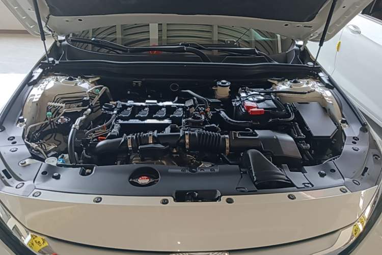 Used Honda Inspire 2019 260TURBO Elegant Edition China VI Emission Standard Engine Bay