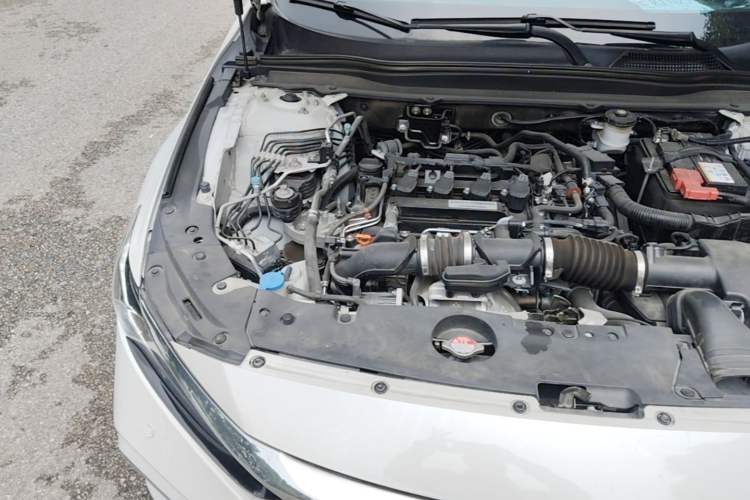 Used Honda Inspire 2019 260TURBO Elegant Edition China VI Emission Standard Engine Bay Right
