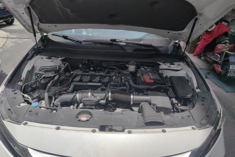 Used Honda Inspire 2019 260TURBO Elegant Edition China VI Emission Standard Engine Bay