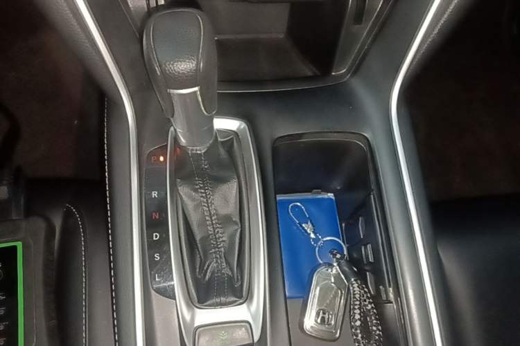 Used Honda Inspire 2019 260TURBO Elegant Edition China VI Emission Standard Gear Lever