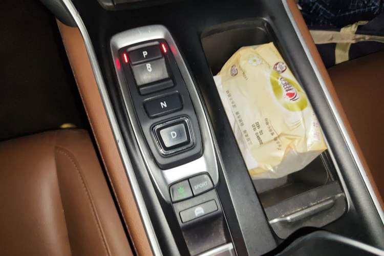 Used Honda Inspire 2019 Rui·Hybrid 2.0L Jingya Edition China VI Gear Lever