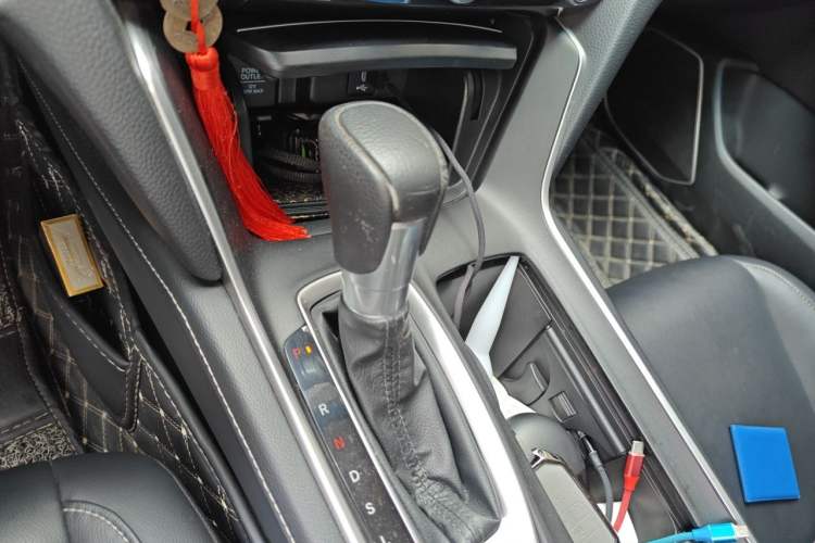 Used Honda Inspire 2019 260TURBO Elegant Edition China VI Emission Standard Gear Lever