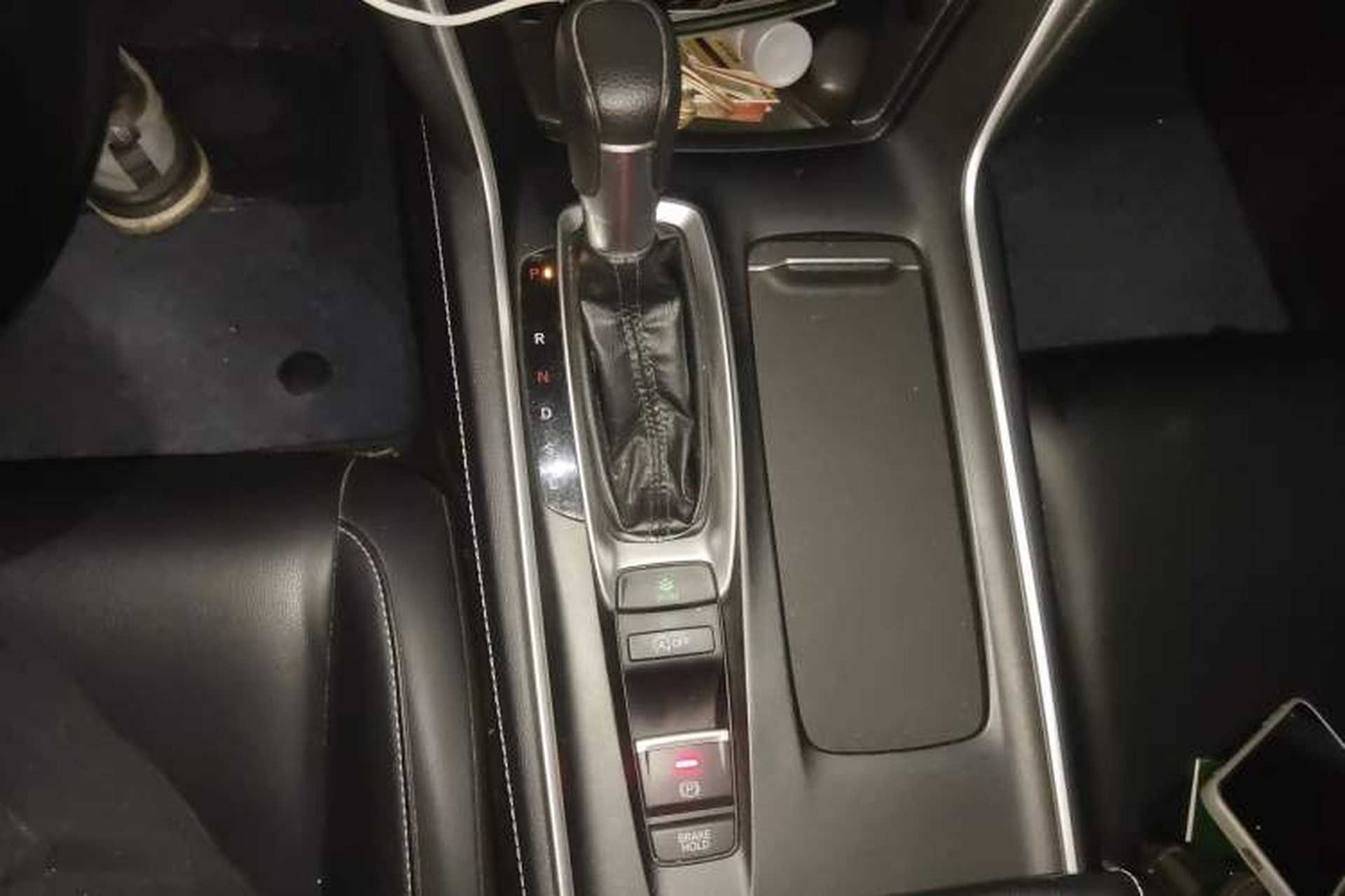 Used Honda Inspire 2019 260TURBO Elegant Edition China VI Emission Standard Gear Lever