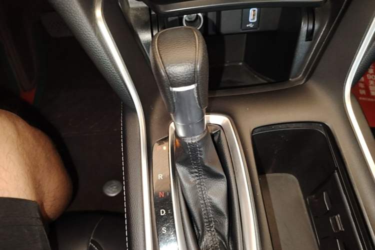 Used Honda Inspire 2019 260TURBO Elegant Edition China VI Emission Standard Gear Lever