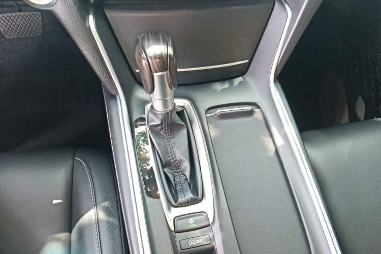 Used Honda Inspire 2019 260TURBO Elegant Edition China VI Emission Standard Gear Lever