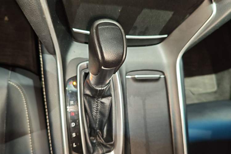 Used Honda Inspire 2019 260TURBO Elegant Edition China VI Emission Standard Gear Lever