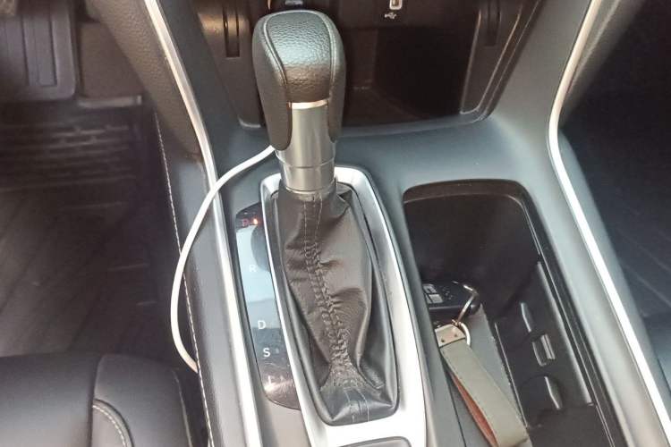 Used Honda Inspire 2019 260TURBO Elegant Edition China VI Emission Standard Gear Lever