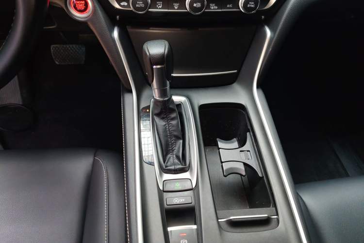 Used Honda Inspire 2019 260TURBO Elegant Edition China VI Emission Standard Gear Lever