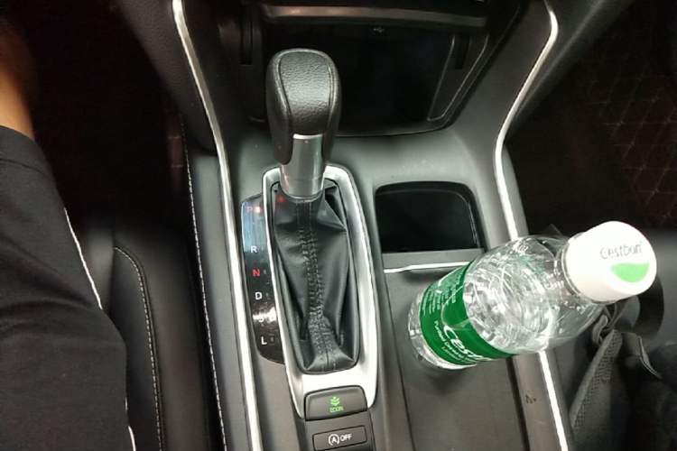 Used Honda Inspire 2019 260TURBO Elegant Edition China VI Emission Standard Gear Lever