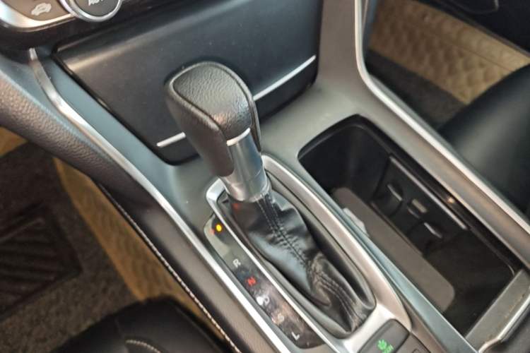 Used Honda Inspire 2019 260TURBO Elegant Edition China VI Emission Standard Gear Lever