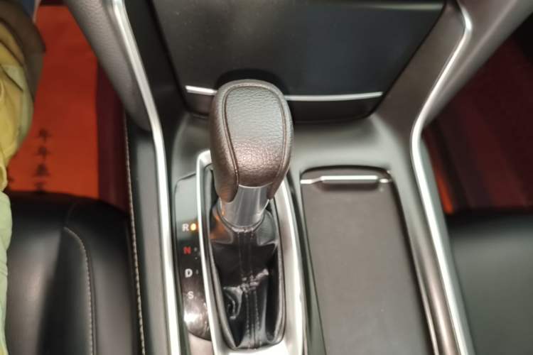 Used Honda Inspire 2019 260TURBO Elegant Edition China VI Emission Standard Gear Lever