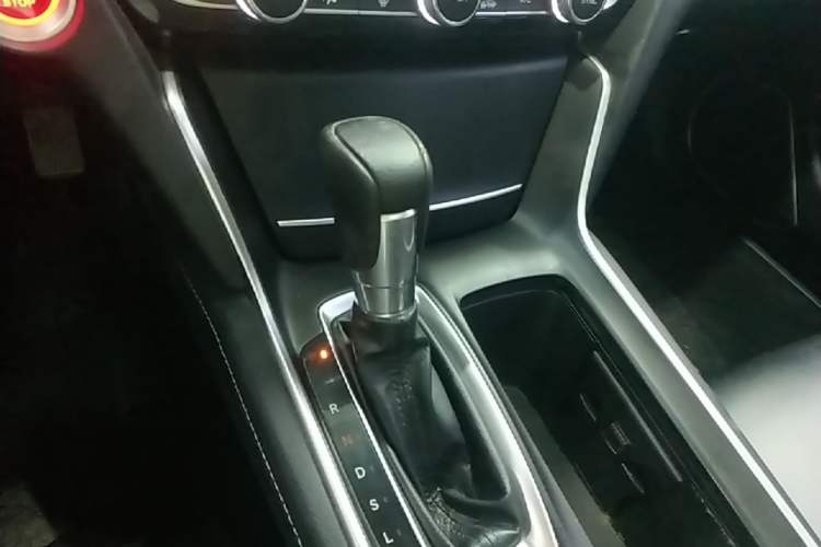 Used Honda Inspire 2019 260TURBO Elegant Edition China VI Emission Standard Gear Lever