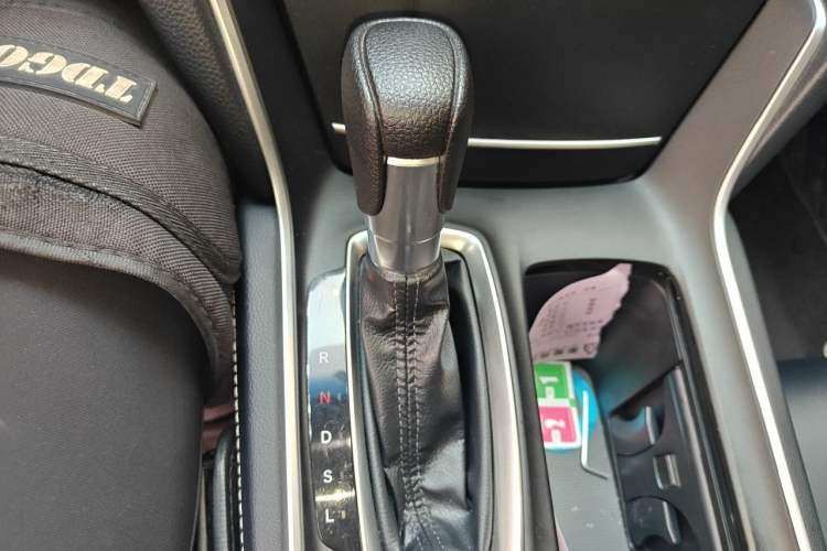 Used Honda Inspire 2019 260TURBO Elegant Edition China VI Emission Standard Gear Lever