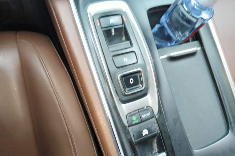 Used Honda Inspire 2019 Rui·Hybrid 2.0L Jingya Edition China VI Gear Lever
