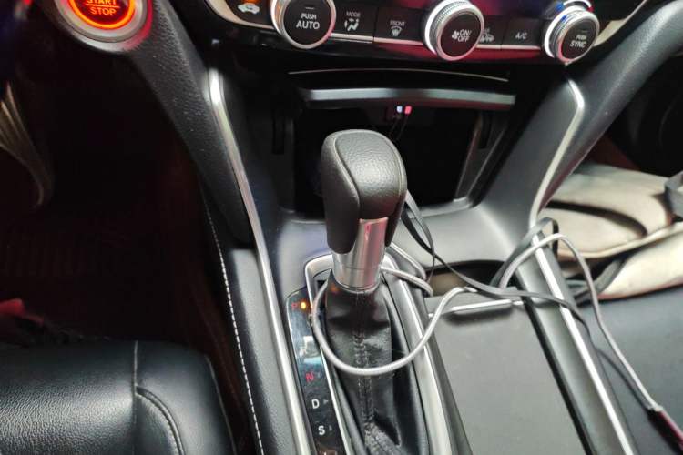 Used Honda Inspire 2019 260TURBO Elegant Edition China VI Emission Standard Gear Lever