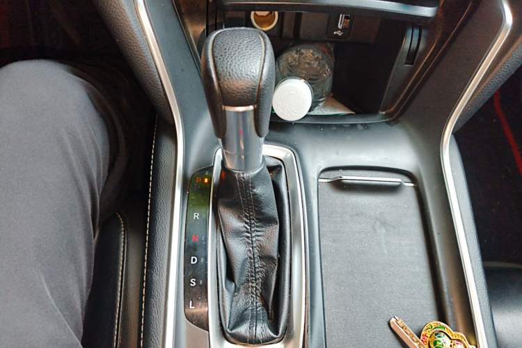 Used Honda Inspire 2019 260TURBO Elegant Edition China VI Emission Standard Gear Lever