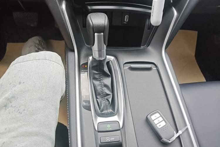 Used Honda Inspire 2019 260TURBO Elegant Edition China VI Emission Standard Gear Lever