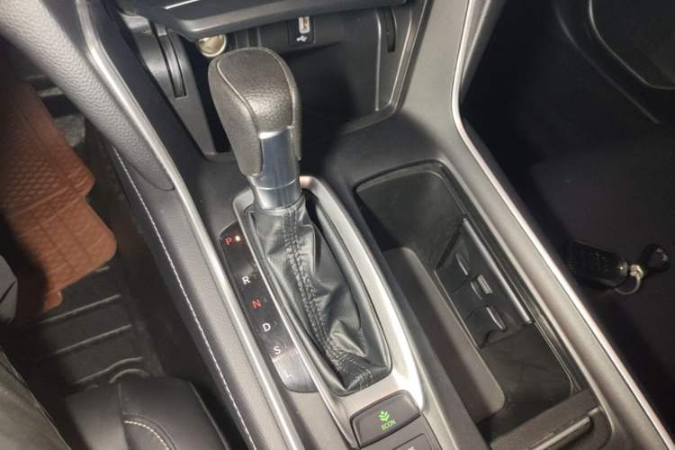 Used Honda Inspire 2019 260TURBO Elegant Edition China VI Emission Standard Gear Lever