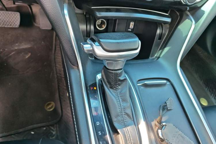 Used Honda Inspire 2019 260TURBO Elegant Edition China VI Emission Standard Gear Lever