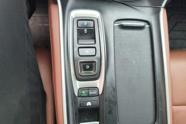Used Honda Inspire 2019 Rui·Hybrid 2.0L Jing Shang Edition China VI Gear Lever