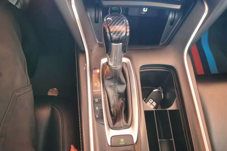 Used Honda Inspire 2019 260TURBO Elegant Edition China VI Emission Standard Gear Lever