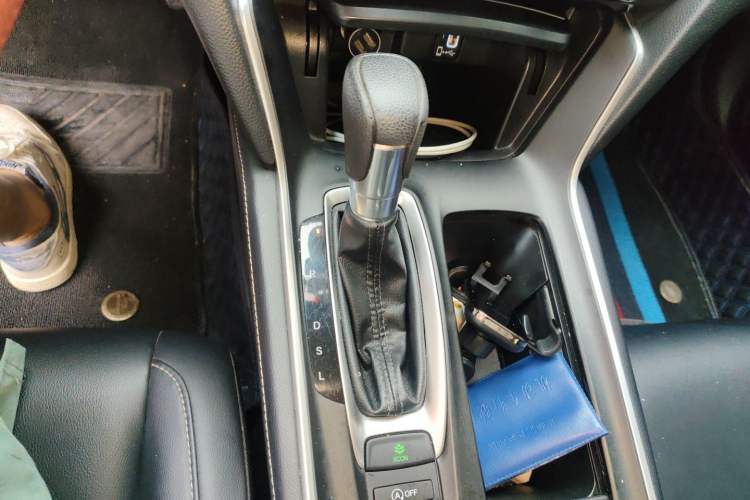 Used Honda Inspire 2019 260TURBO Jingyue Edition China VI Gear Lever
