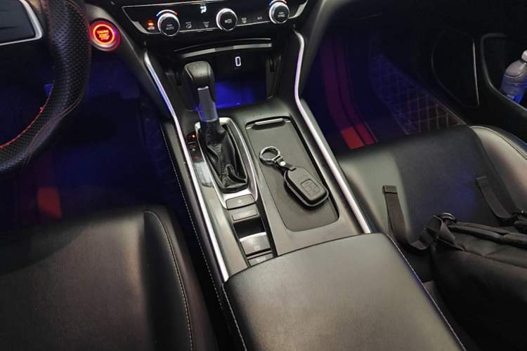 Used Honda Inspire 2019 260TURBO Elegant Edition China VI Emission Standard Gear Lever