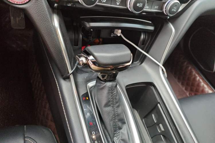 Used Honda Inspire 2019 260TURBO Jingyue Edition China VI Gear Lever