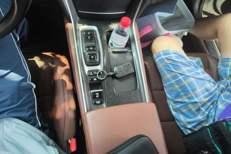 Used Honda Inspire 2019 Rui·Hybrid 2.0L Jing Shang Edition China VI Gear Lever
