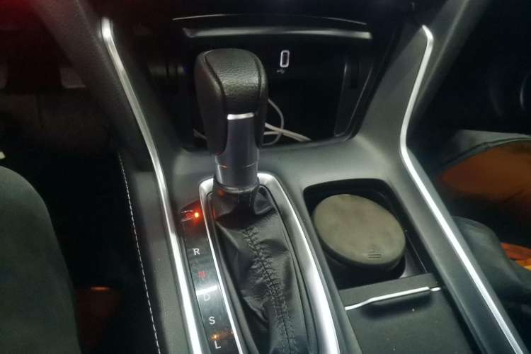 Used Honda Inspire 2019 260TURBO Elegant Edition China VI Emission Standard Gear Lever