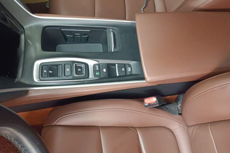 Used Honda Inspire 2019 Rui·Hybrid 2.0L Jing Shang Edition China VI Gear Lever