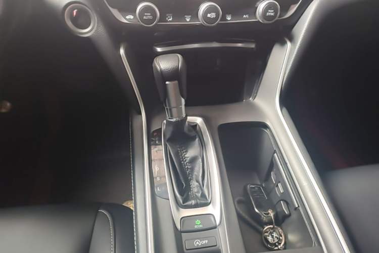 Used Honda Inspire 2019 260TURBO Elegant Edition China VI Emission Standard Gear Lever