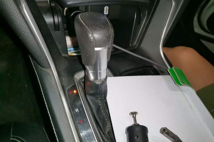 Used Honda Inspire 2019 260TURBO Elegant Edition China VI Emission Standard Gear Lever