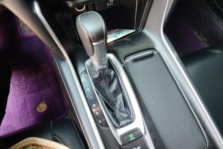 Used Honda Inspire 2019 260TURBO Jingyue Edition China VI Gear Lever