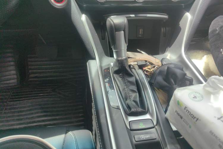 Used Honda Inspire 2019 260TURBO Elegant Edition China VI Emission Standard Gear Lever