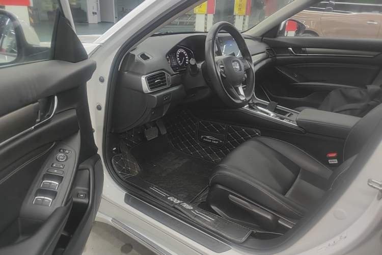 Used Honda Inspire 2019 260TURBO Elegant Edition China VI Emission Standard Interior 3